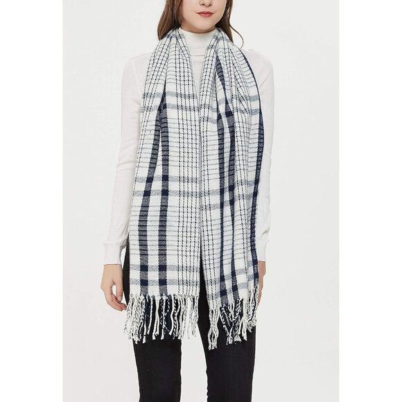 Women's Small Plaid Black White Fashion Shawl Big Grid Winter Warm Lattice Scarf - Picture 4 of 4